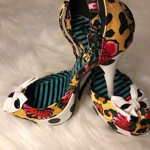 Multi colored, stiletto high heel.   US Size 9